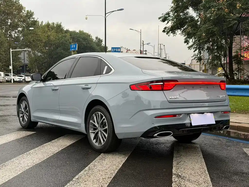 Geely Preface — фото 4