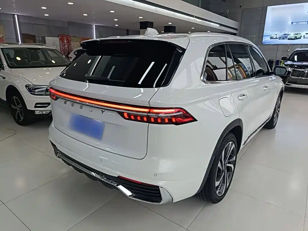 Geely Xingyue L — фото 6