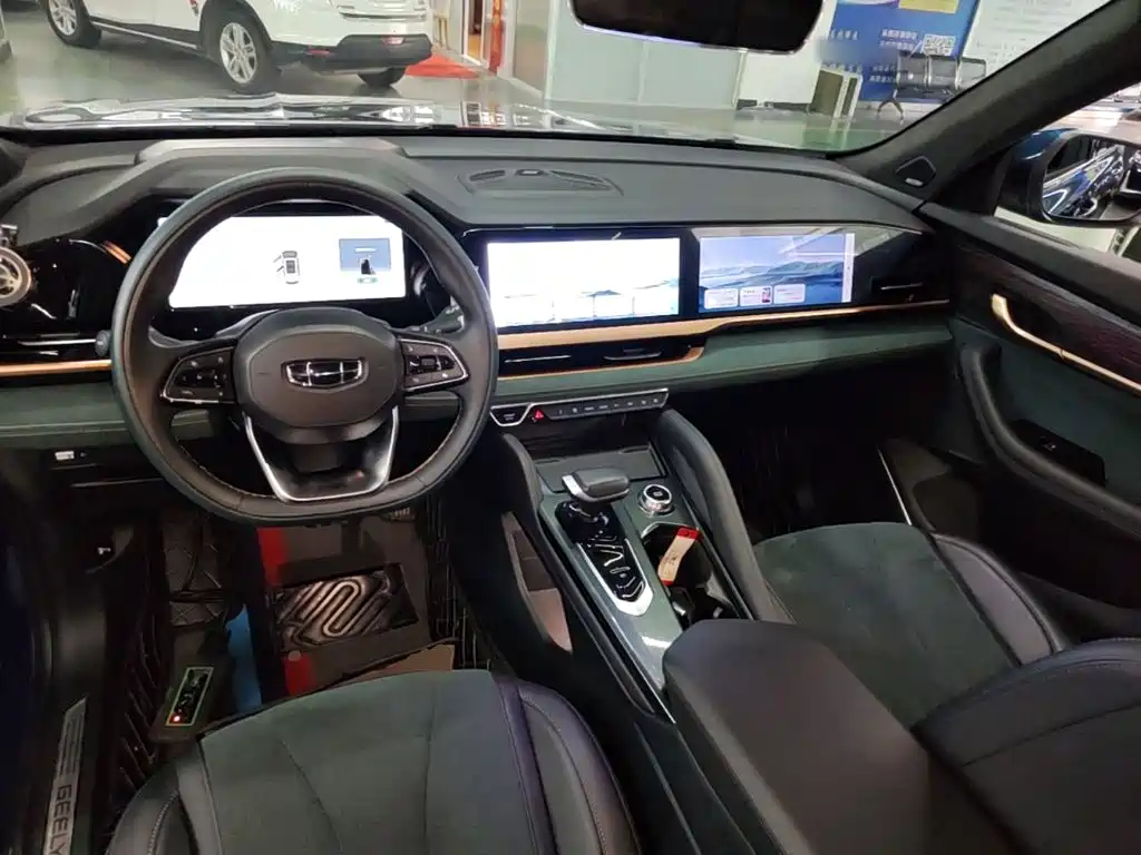 Geely Monjaro — фото 9