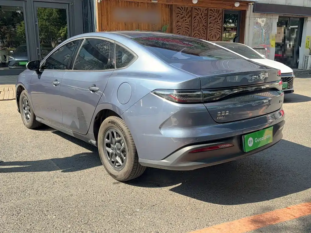 BYD Seal 05 DM-i — фото 13