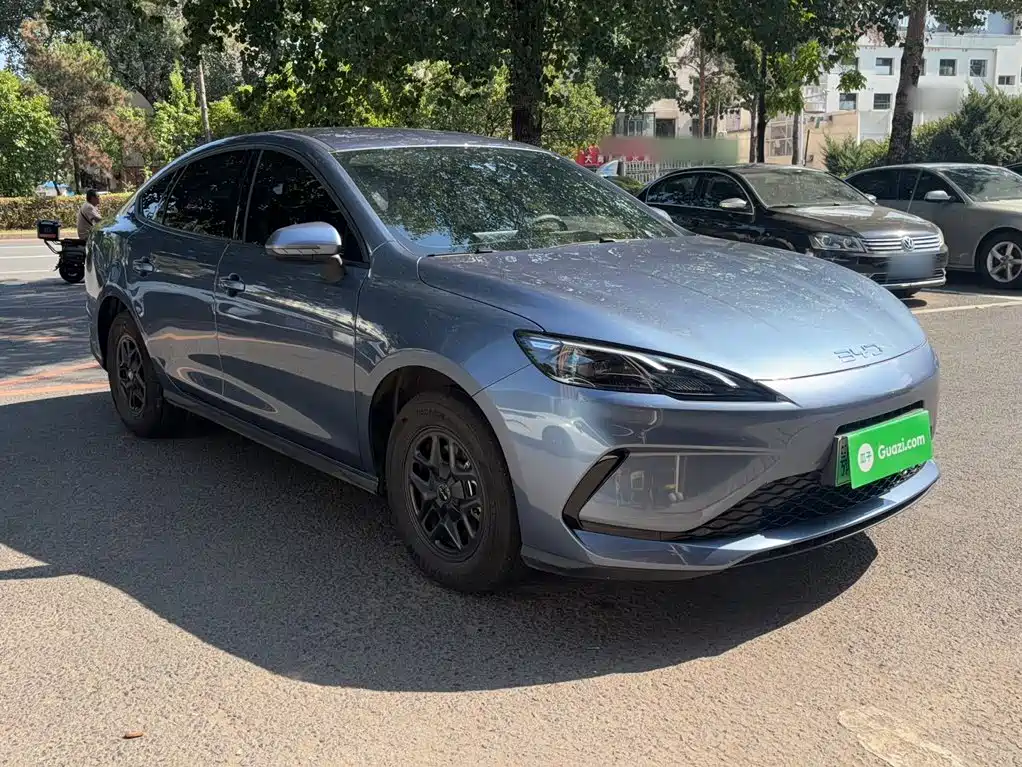 BYD Seal 05 DM-i — фото 10