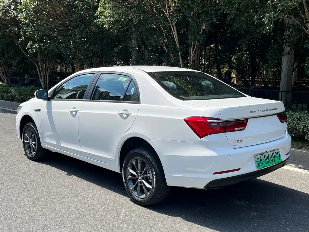 BYD Qin NEV — фото 4