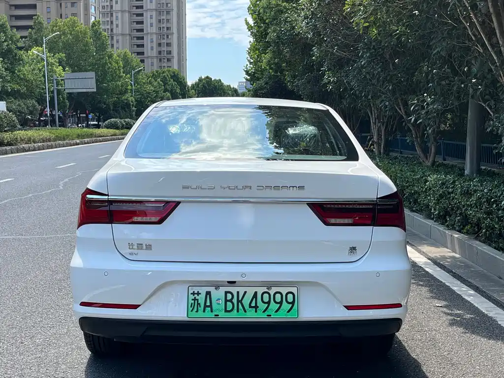 BYD Qin NEV — фото 5