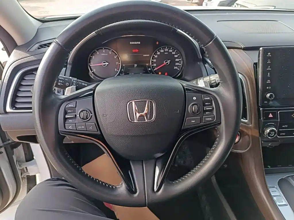 Honda Avancier — фото 10
