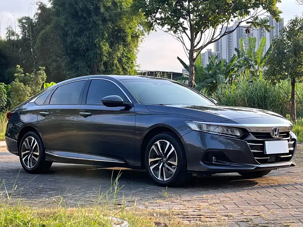Honda Accord — фото 3