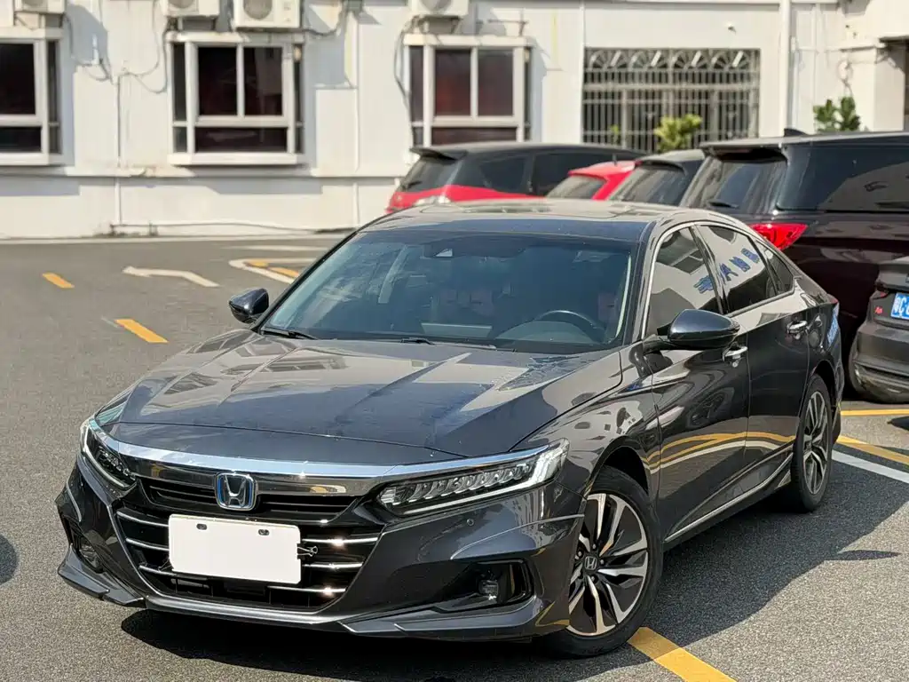 Honda Accord — фото 7