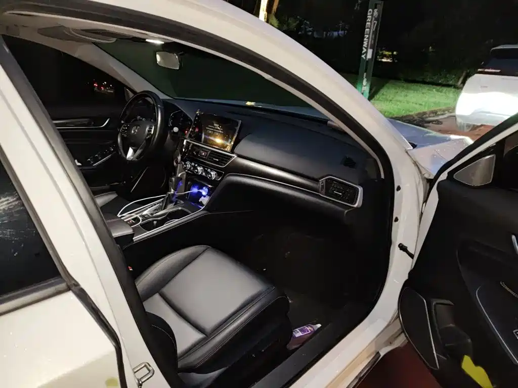 Honda Accord — фото 17
