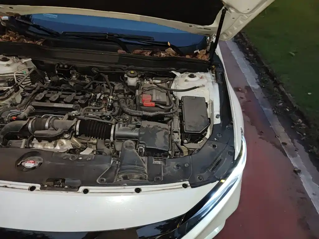 Honda Accord — фото 19