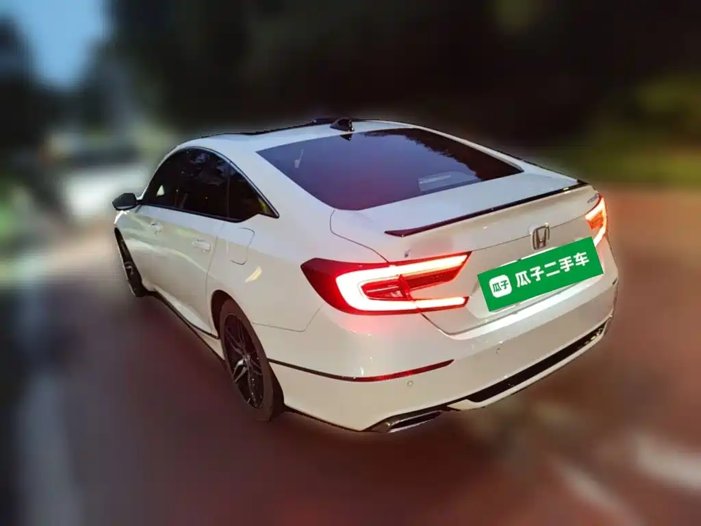 Honda Accord — фото 24