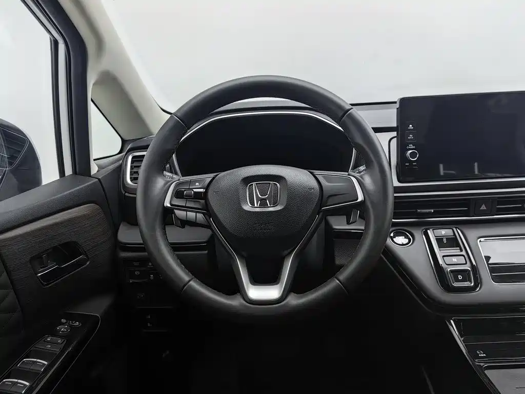 Honda Odyssey — фото 11
