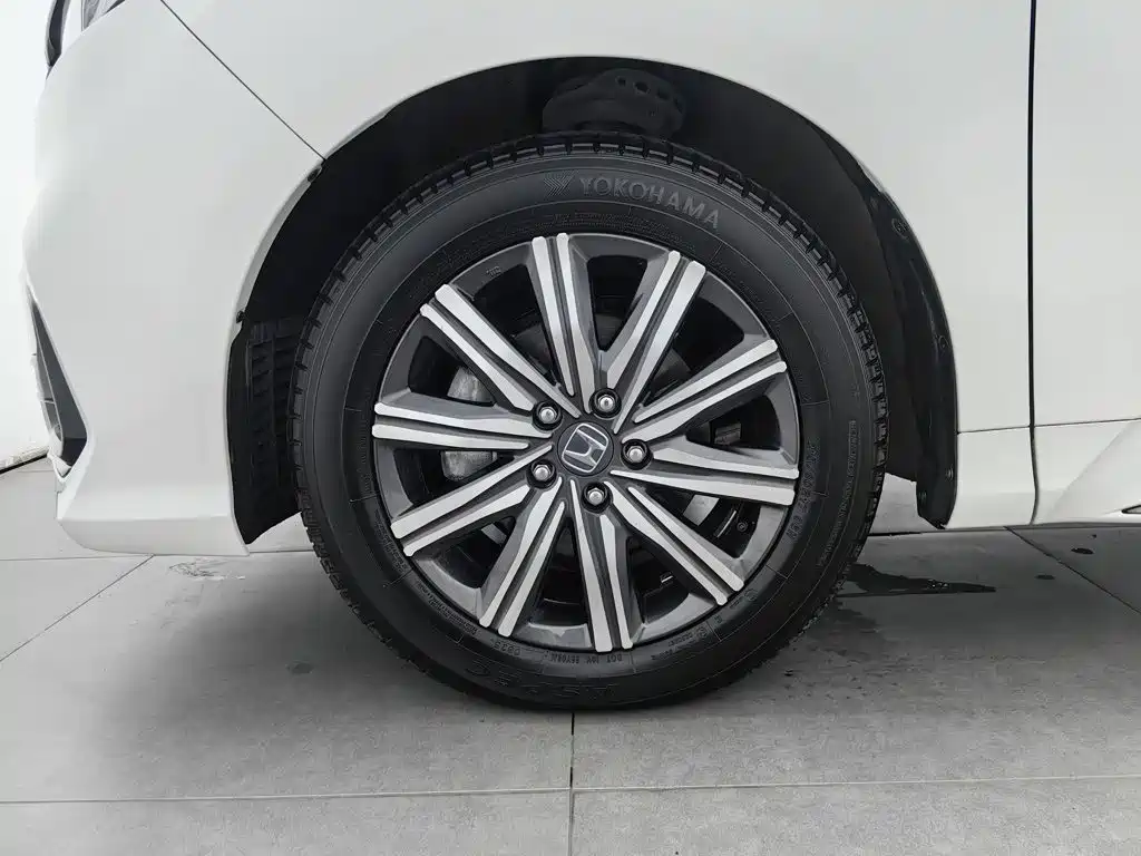 Honda Odyssey — фото 17