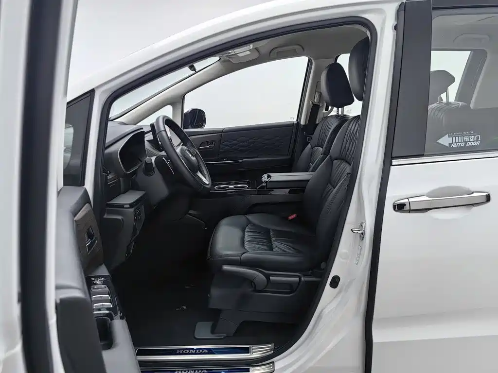 Honda Odyssey — фото 10