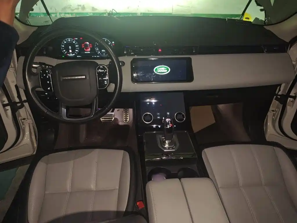 Land Rover Evoque — фото 10