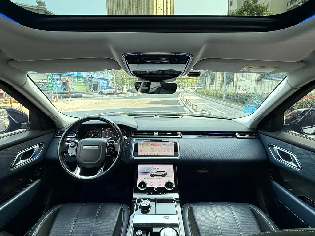 Land Rover Velar — фото 11