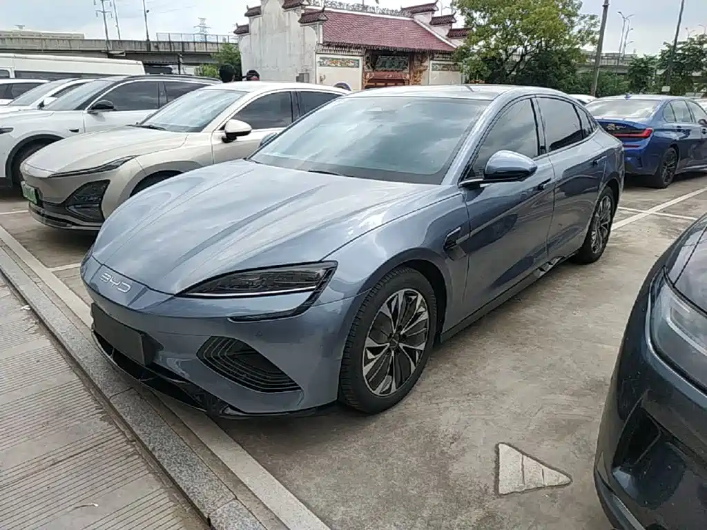BYD Seal — фото 2
