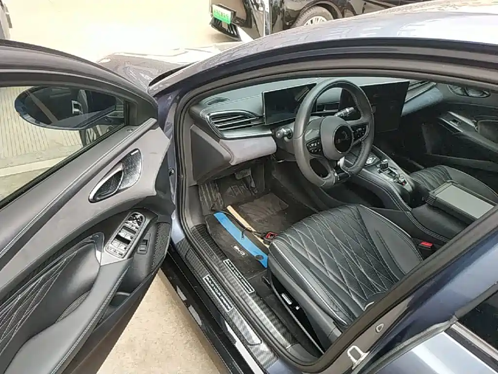 BYD Seal — фото 16