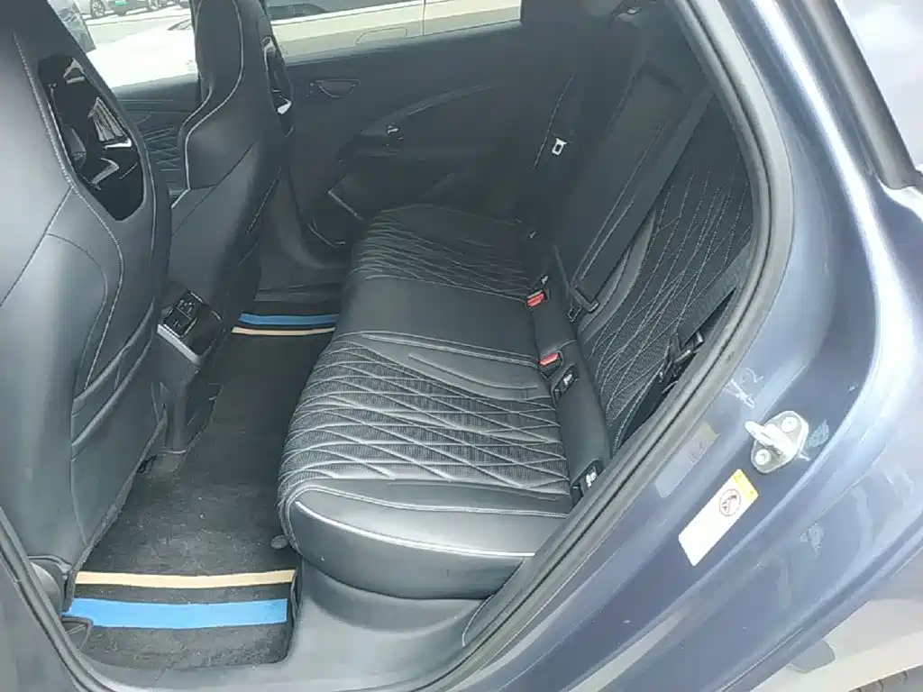 BYD Seal — фото 17