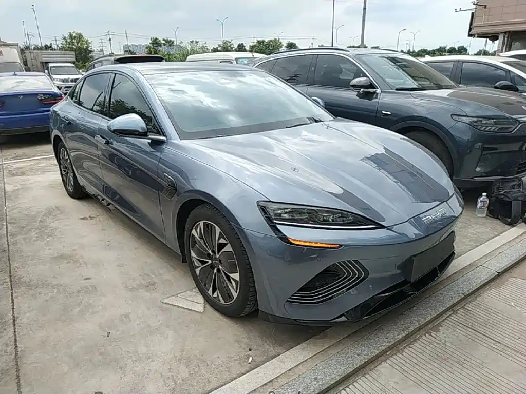 BYD Seal — фото 4
