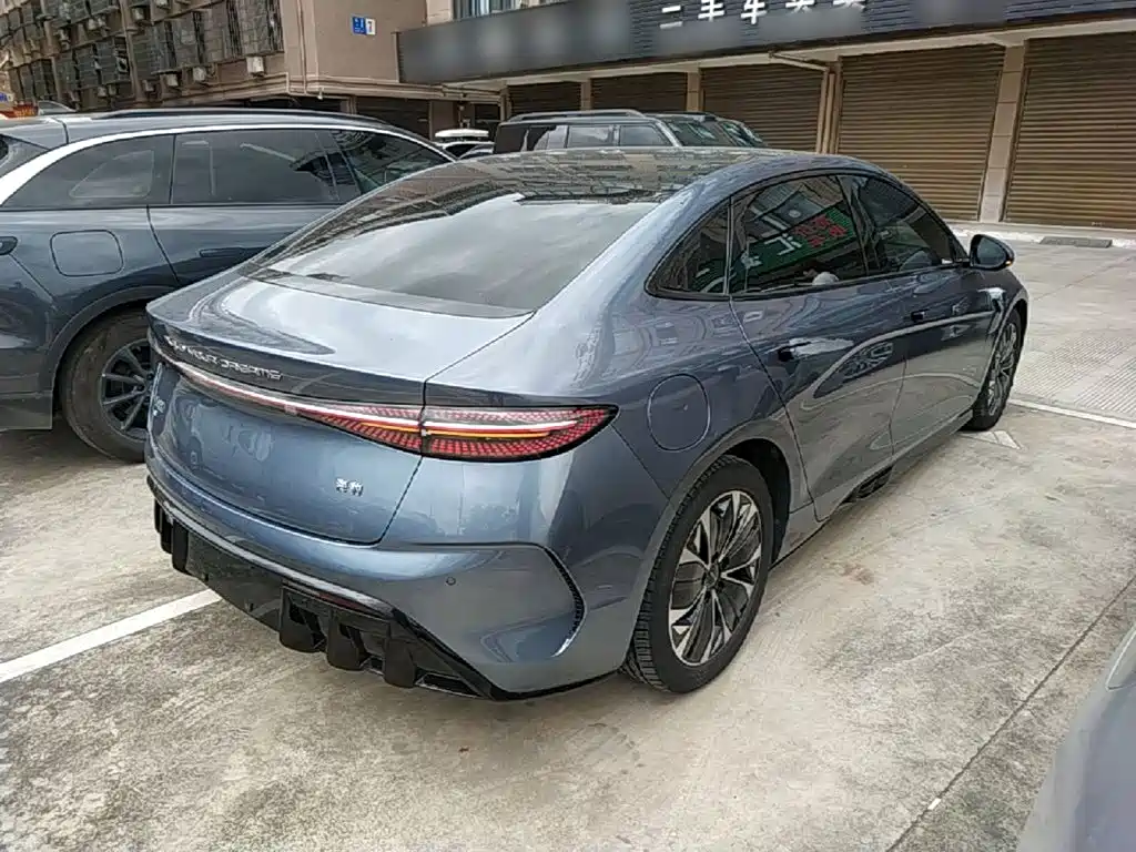 BYD Seal — фото 7