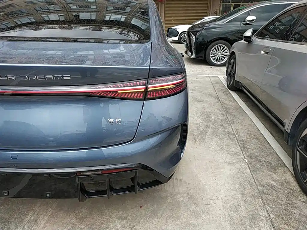 BYD Seal — фото 8