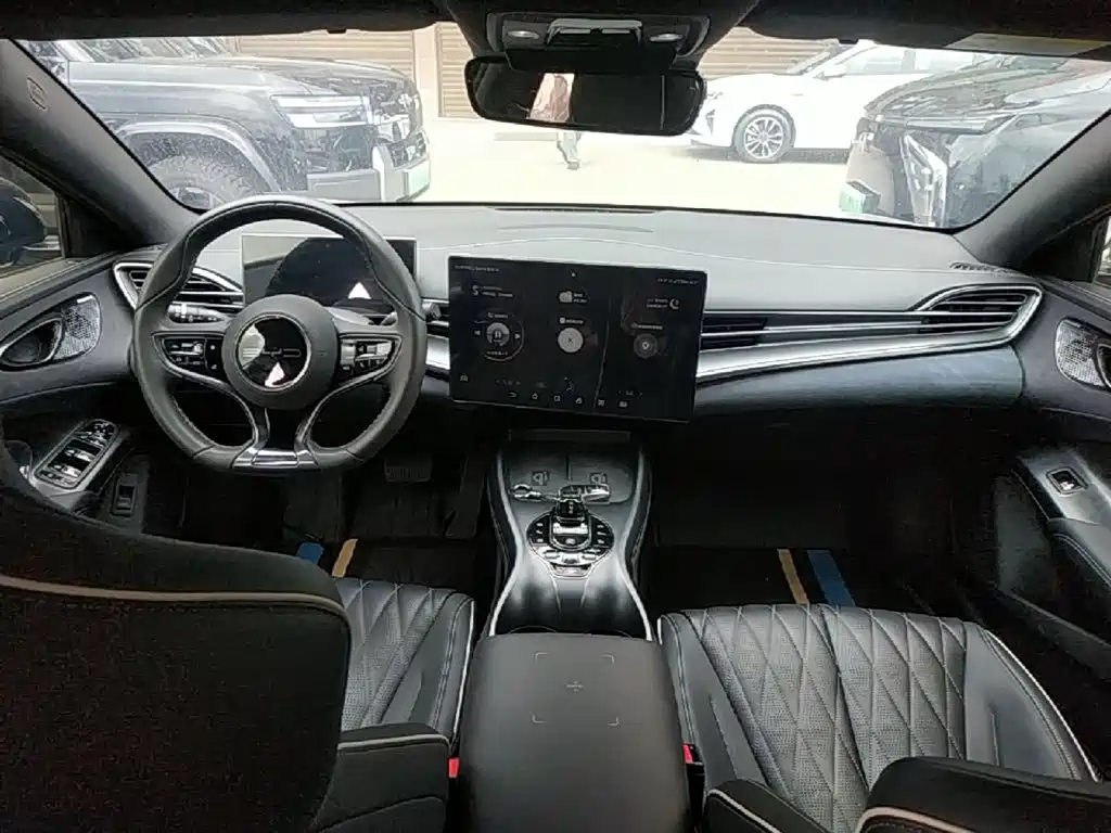 BYD Seal — фото 10