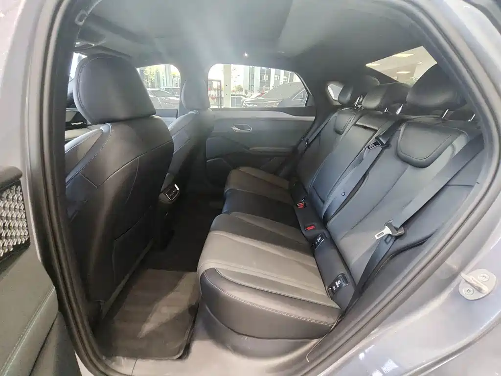 BYD Qin L — фото 10