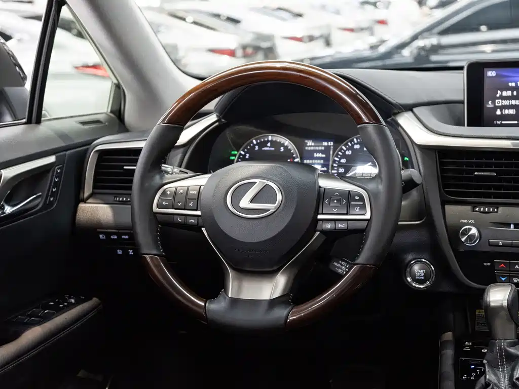 Lexus RX — фото 14
