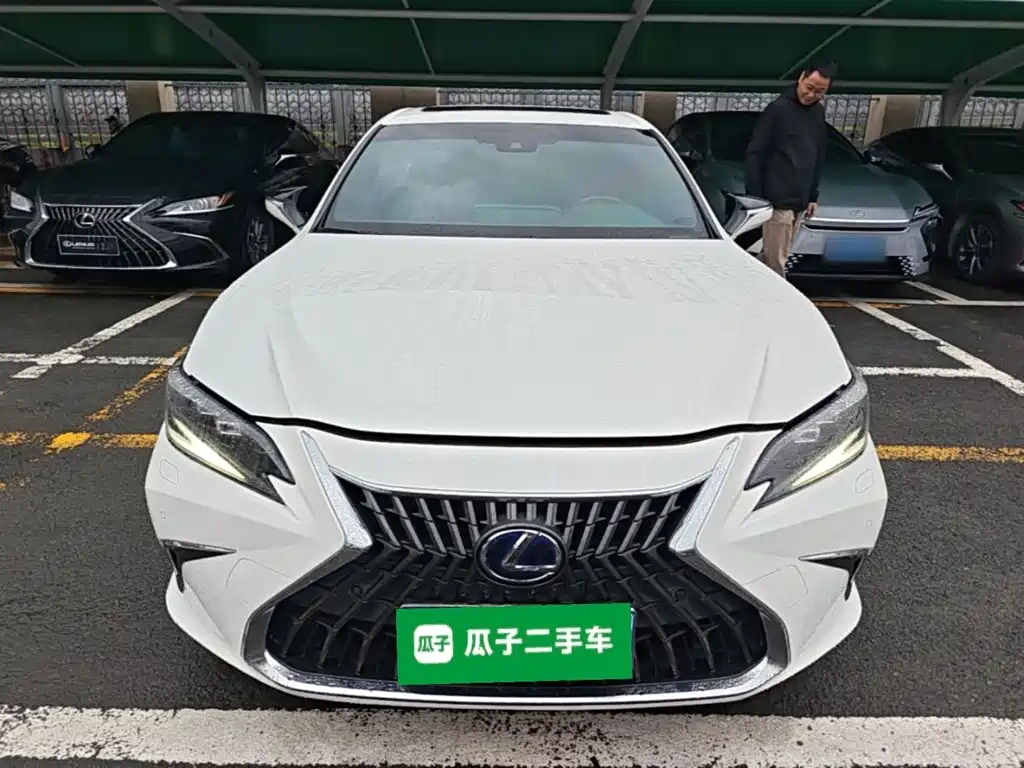 Lexus ES — фото 2