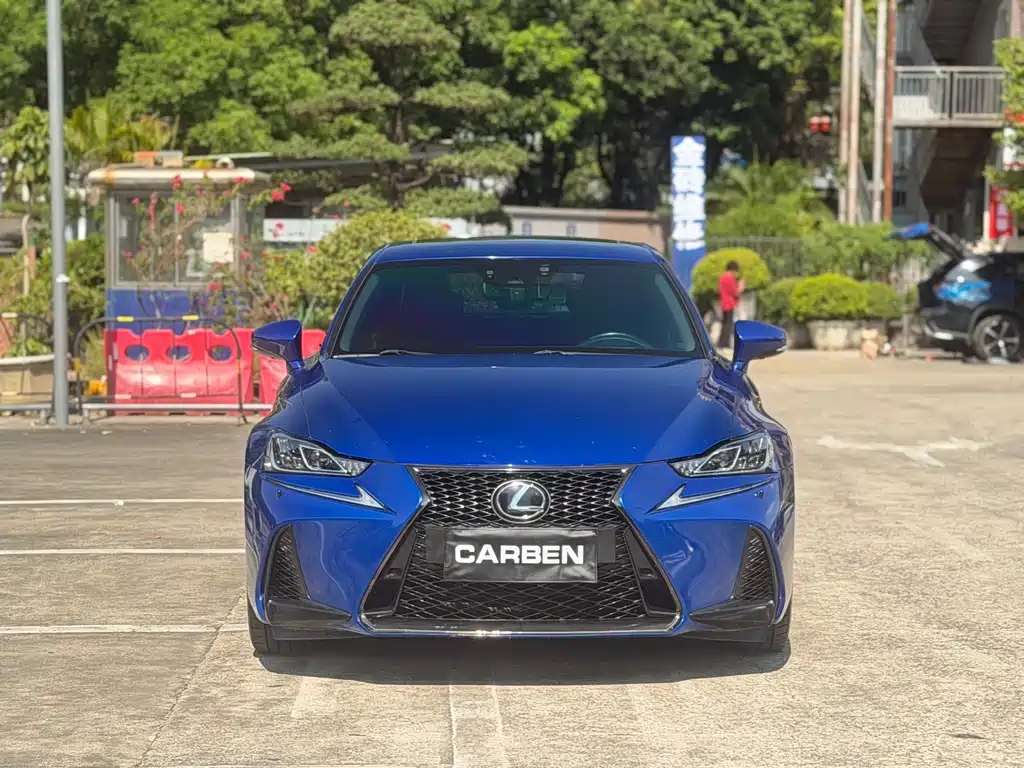 Lexus IS — фото 2