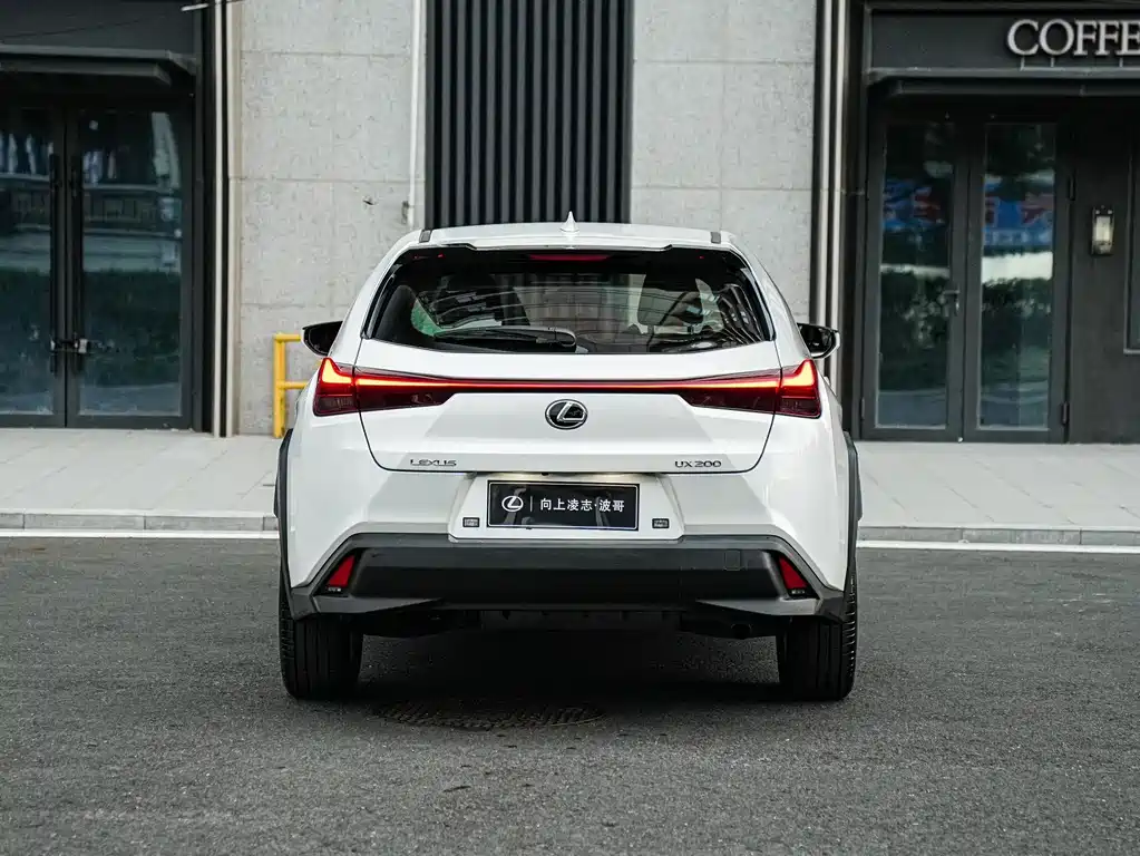 Lexus UX — фото 5