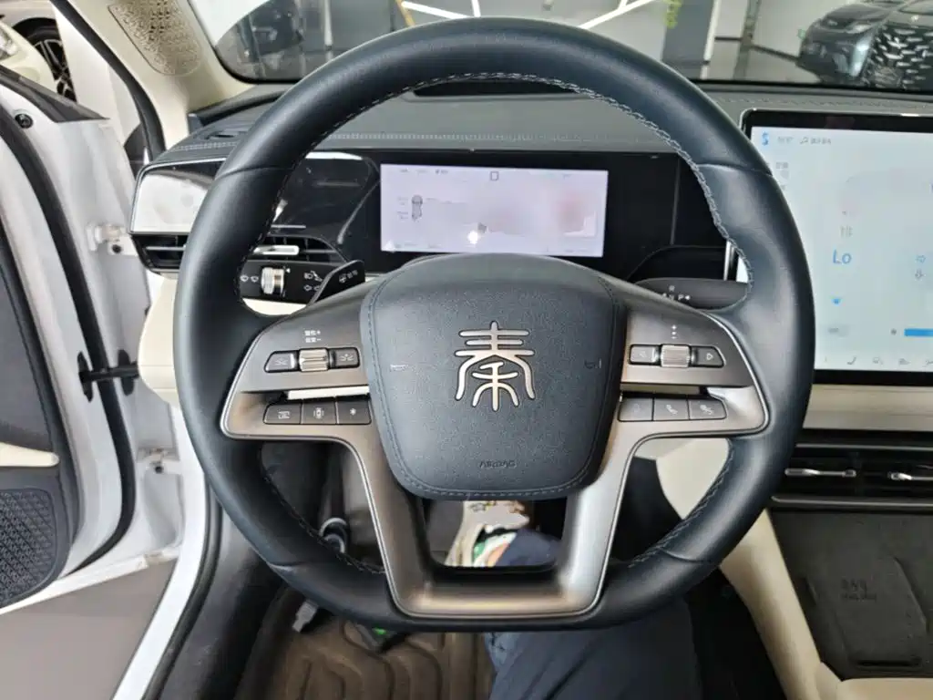 BYD Qin L — фото 11