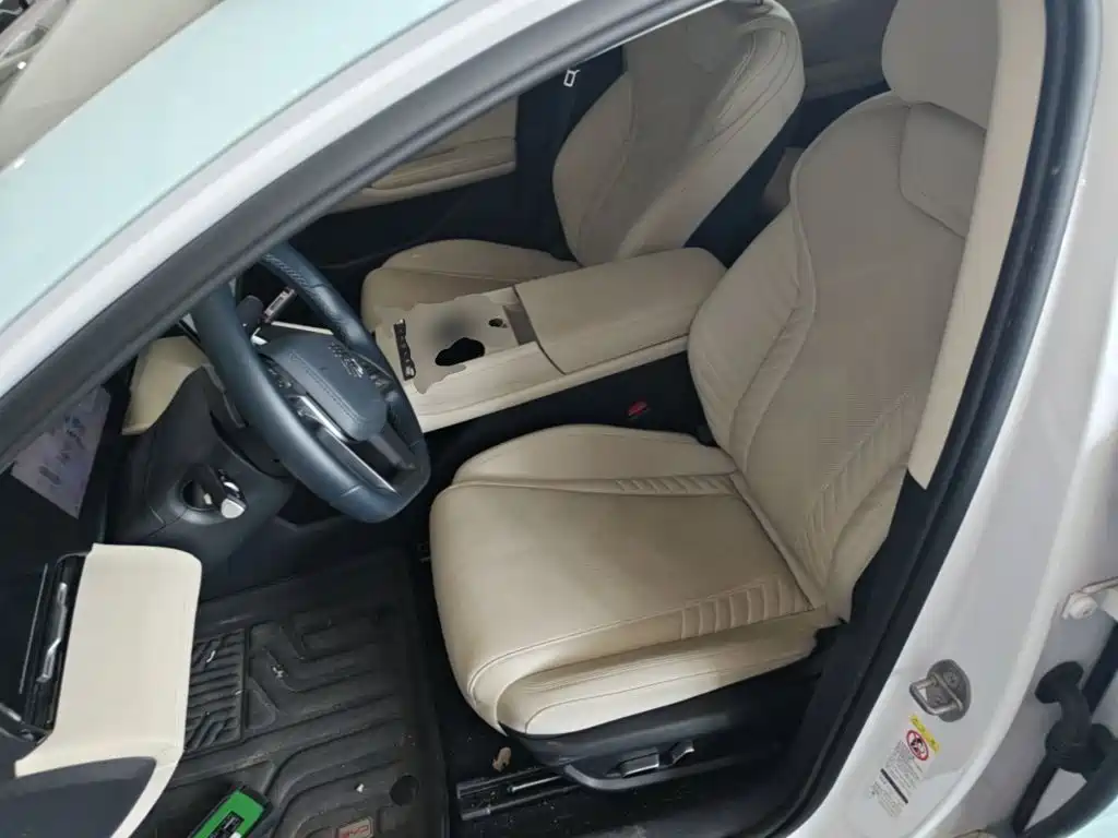 BYD Qin L — фото 15