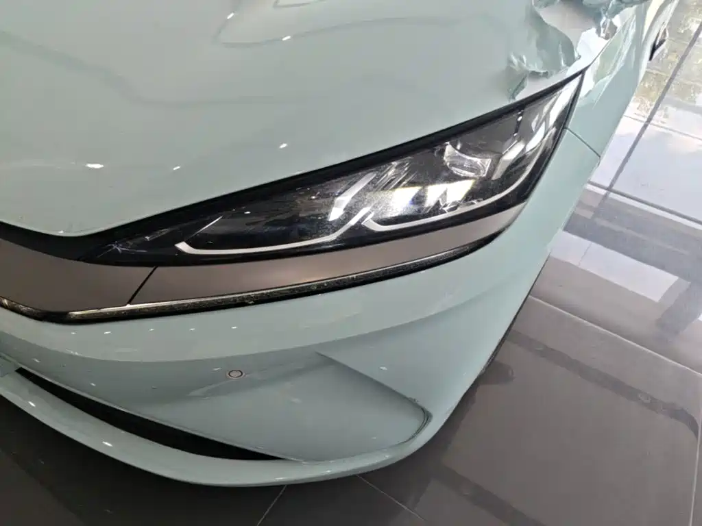 BYD Qin L — фото 24