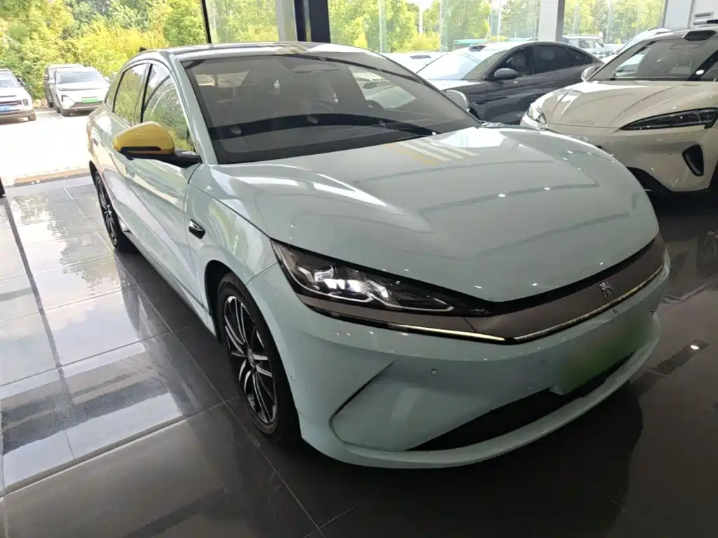 BYD Qin L — фото 4