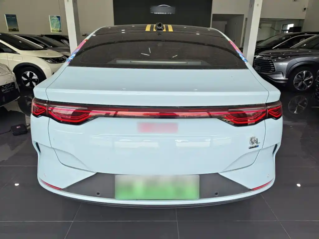 BYD Qin L — фото 6