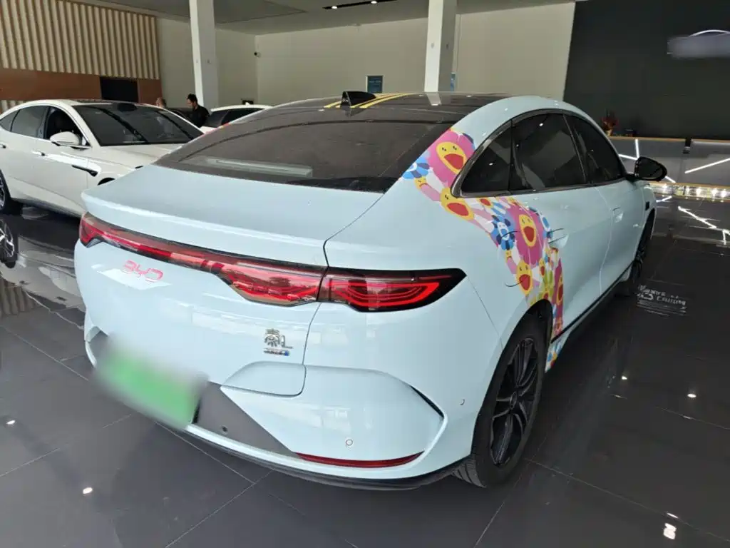 BYD Qin L — фото 7