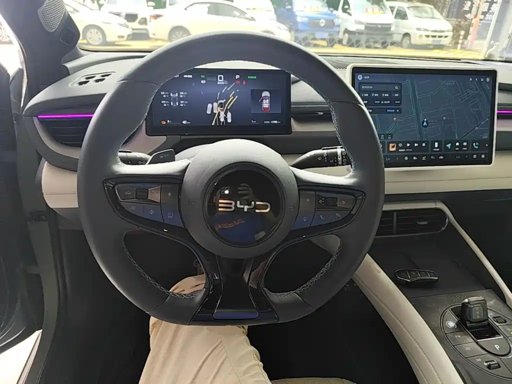 BYD Seal 06GT — фото 11