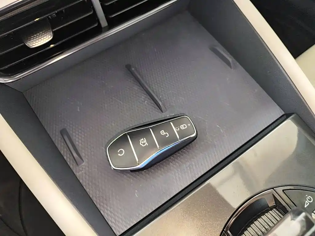 BYD Seal 06GT — фото 9
