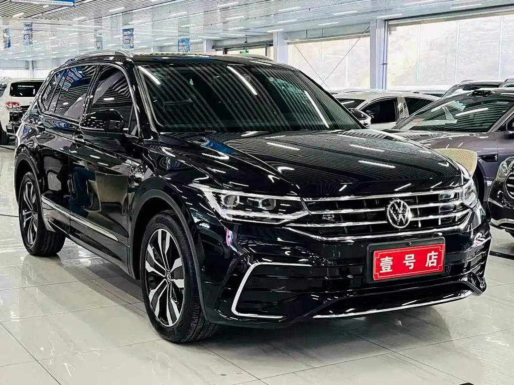 Volkswagen Tiguan L — фото 3