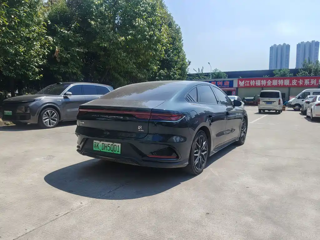 BYD Han — фото 11