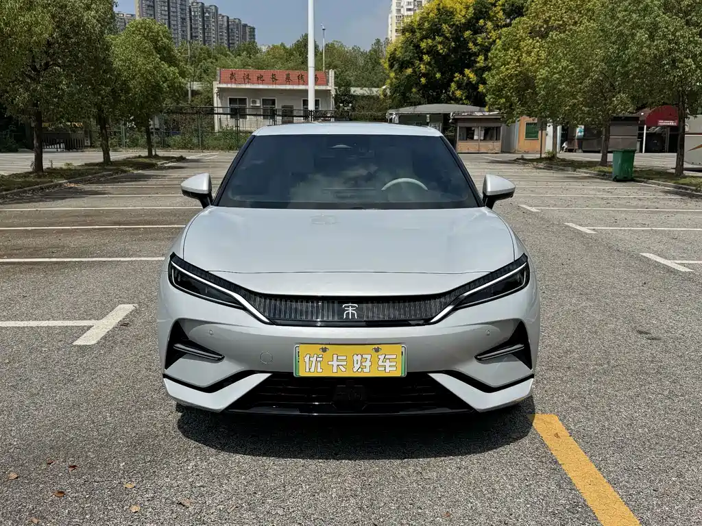 BYD L EV — фото 3