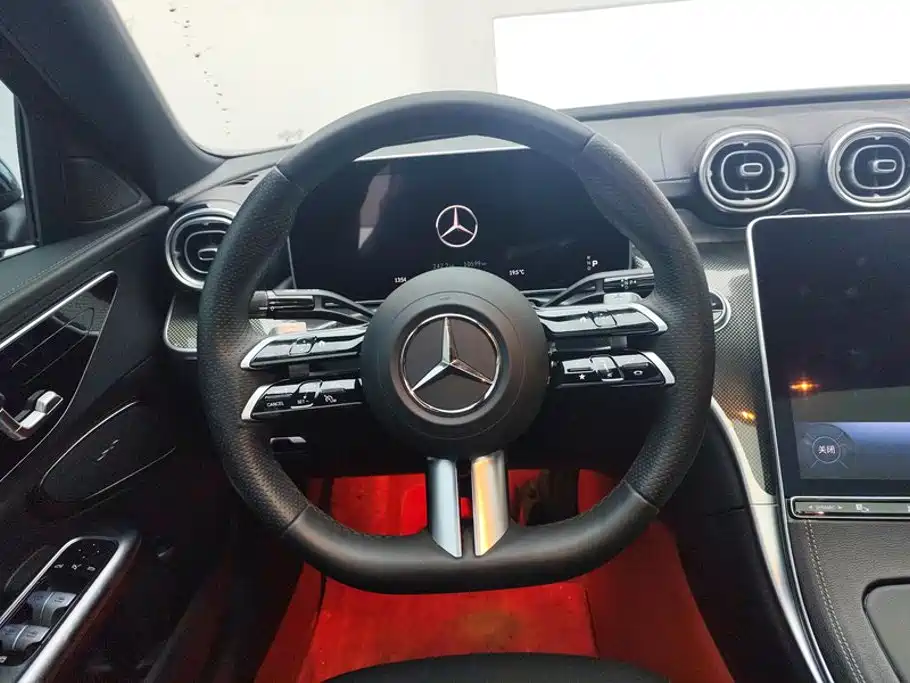Mercedes-Benz C-Class — фото 15