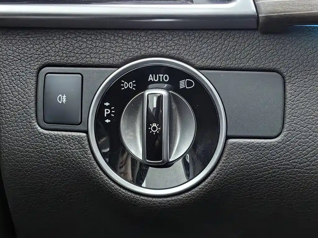 Mercedes-Benz GLE (Import) — фото 21