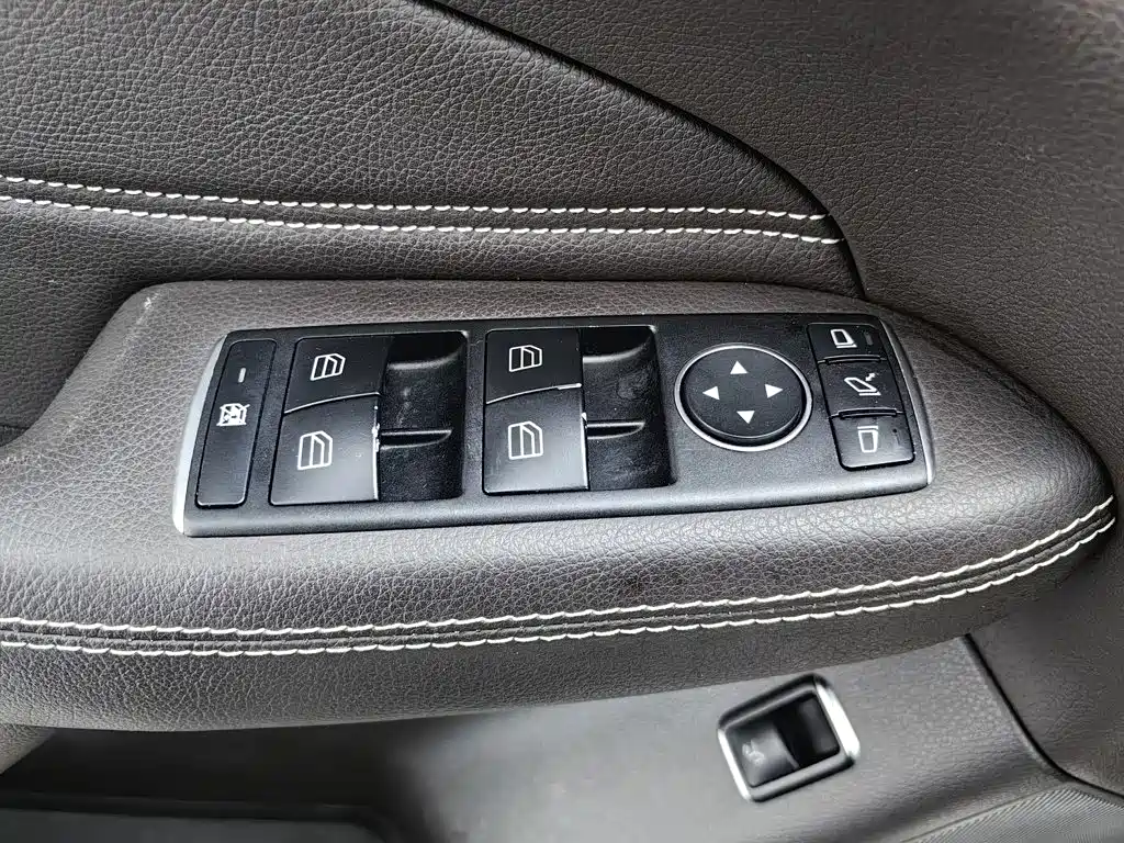 Mercedes-Benz GLE (Import) — фото 9