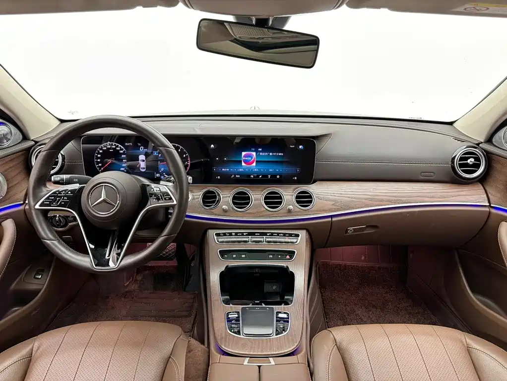 Mercedes-Benz E-Class — фото 10