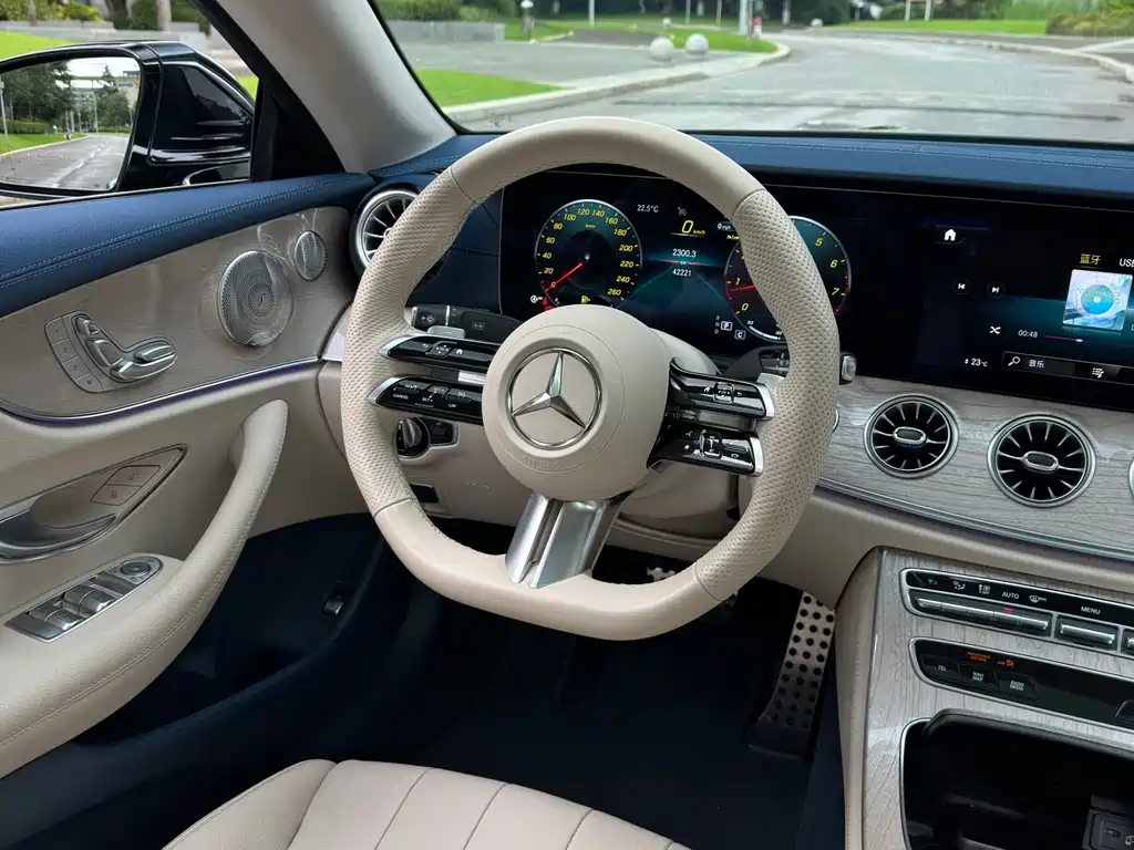 Mercedes-Benz E-Class (Import) — фото 17