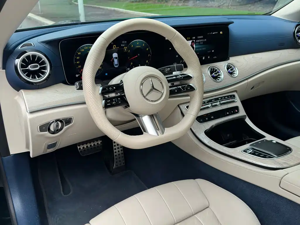Mercedes-Benz E-Class (Import) — фото 9