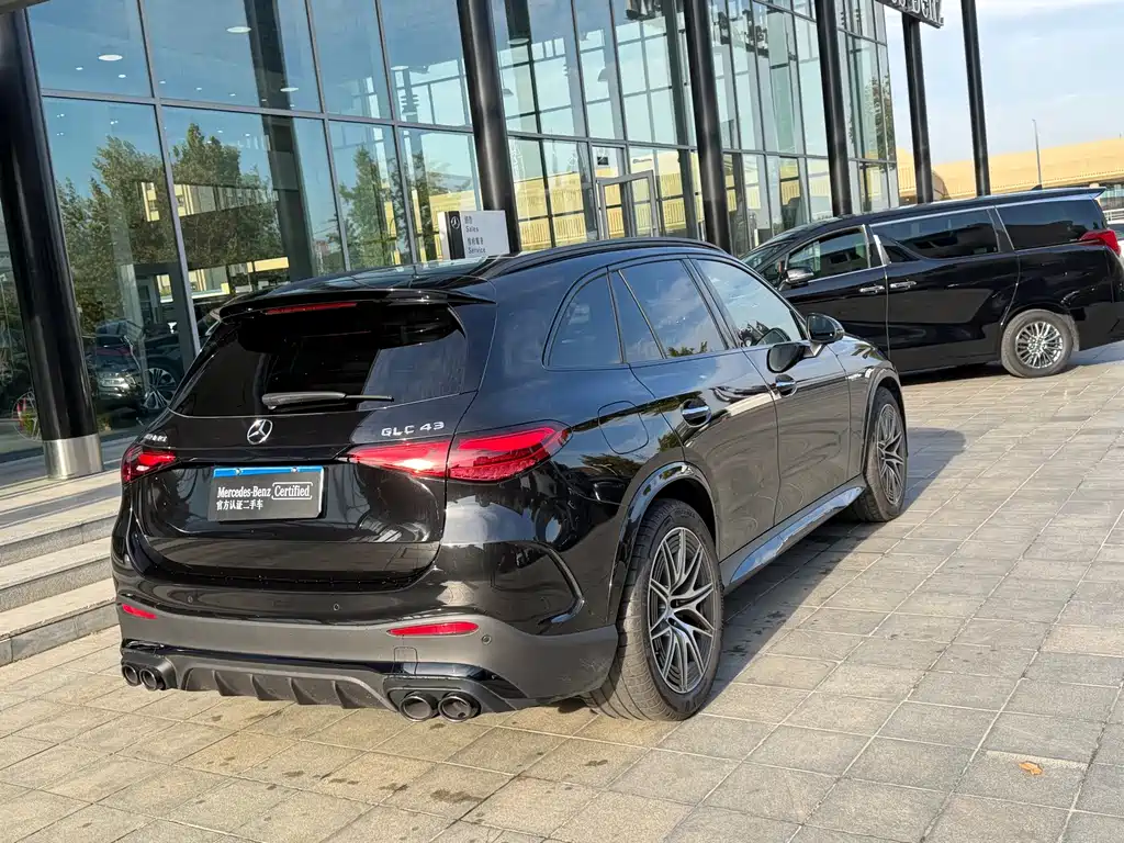 Mercedes-Benz GLC AMG — фото 18