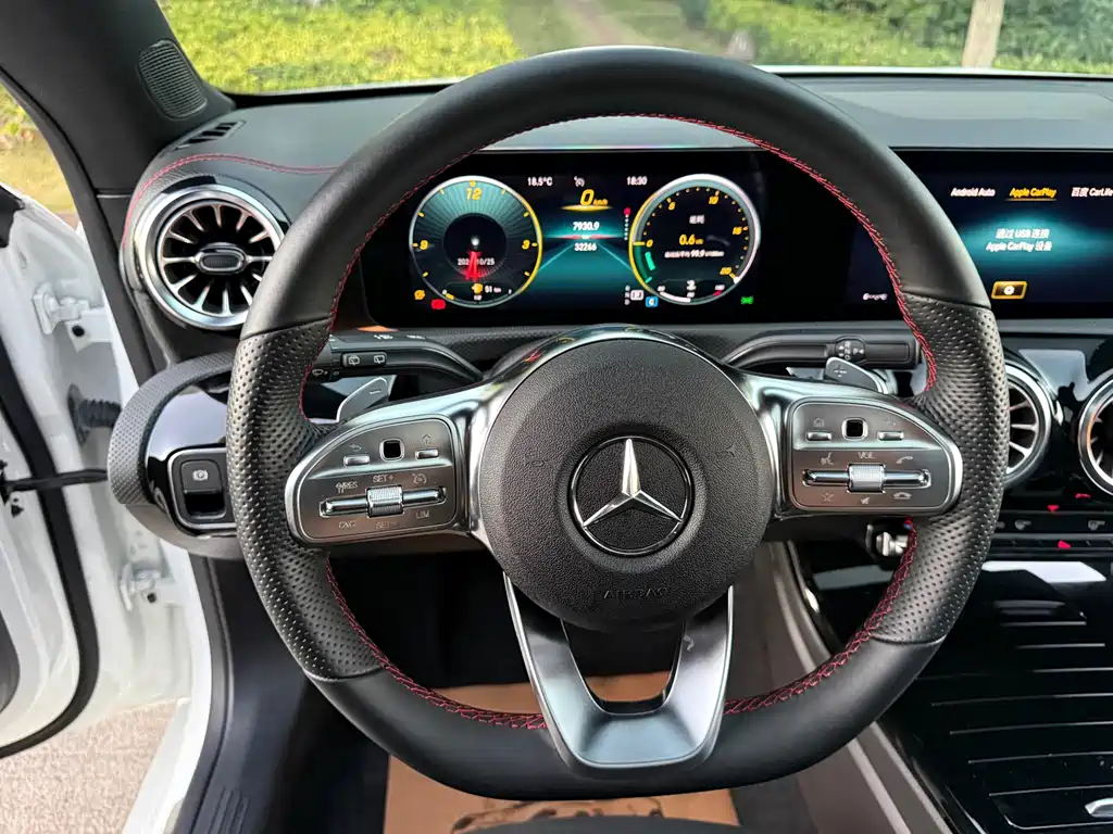 Mercedes-Benz CLA (Import) — фото 23