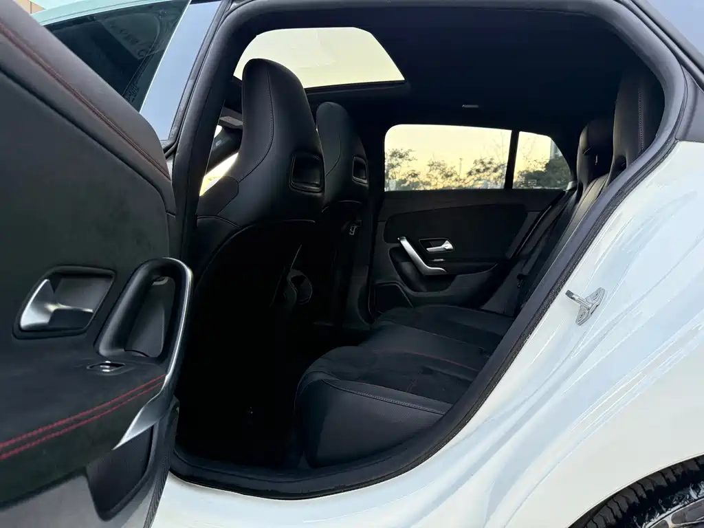 Mercedes-Benz CLA (Import) — фото 6